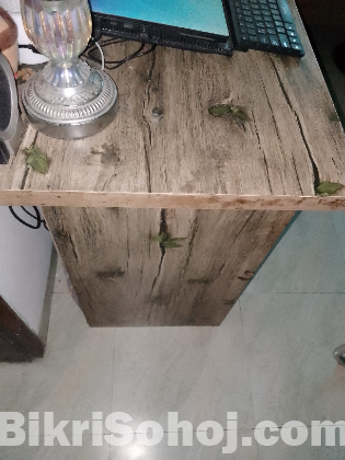 Cash Counter Table